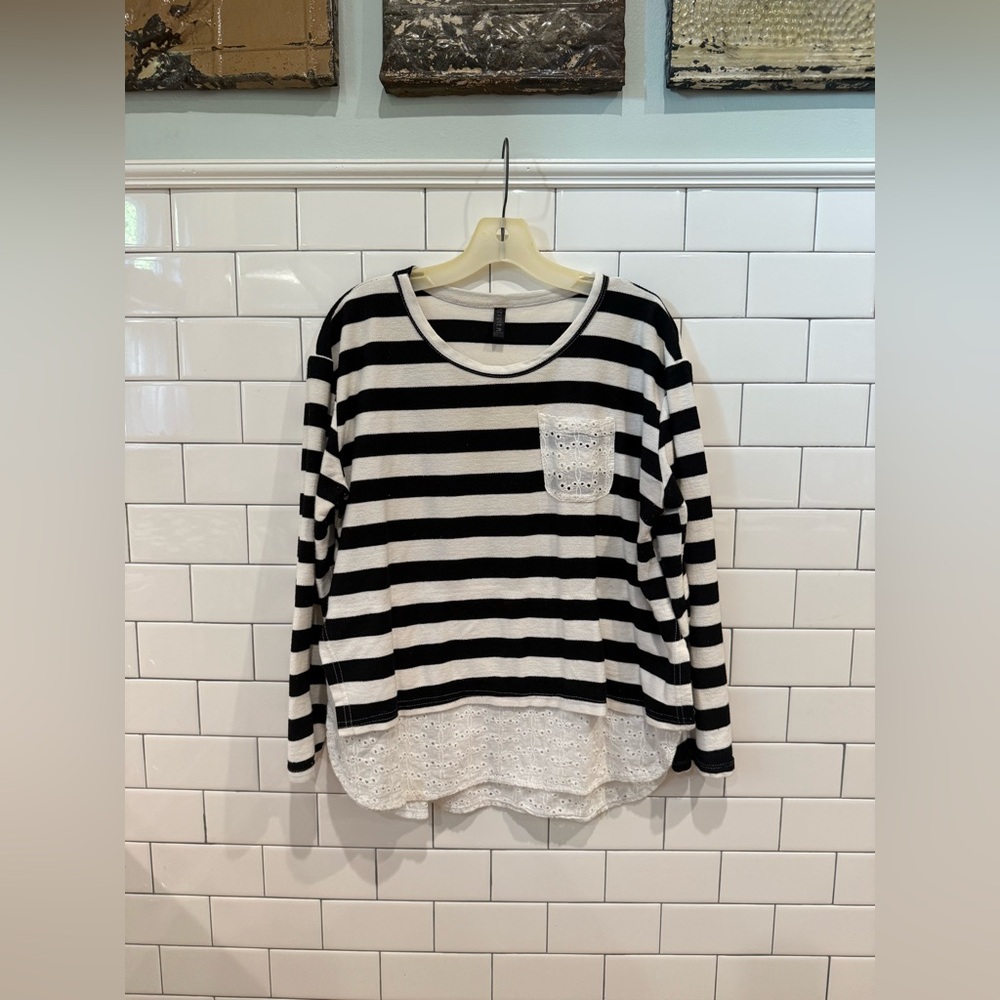 Chic Black and White Striped Top